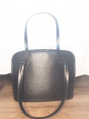 Louis Vuitton Black Structured Epi Leather Shoulder Bag